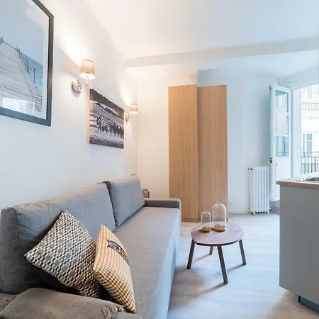 Apartment Hostnfly - Splendid New Modern Studio Arc De Triomphe